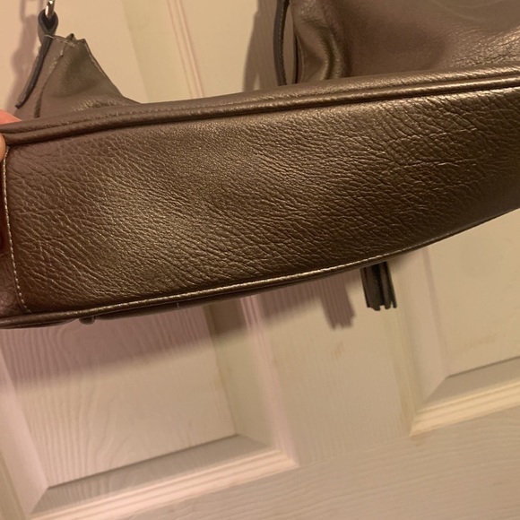 Liz Claiborne silver colored hobo purse - Picture 2 of 10